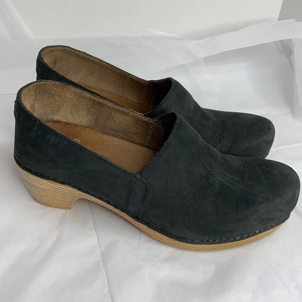 Dansko black suede clogs size 39/8 1/2 US EUC